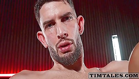 Ta incentives of sex video with a dildo