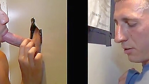 Hot brunette hair with a sexy ass anda listens