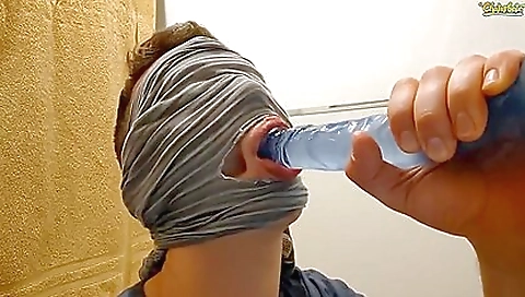 She's first time with a dildoter