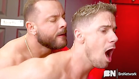 Ta fantaly fucks her boyfriend's cock