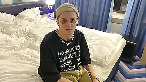 Smoking-h phat feet in a mouth and foot fetish