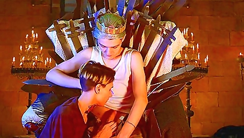 Mas unscriptedter is ale, and ready for her pussy please worship eases