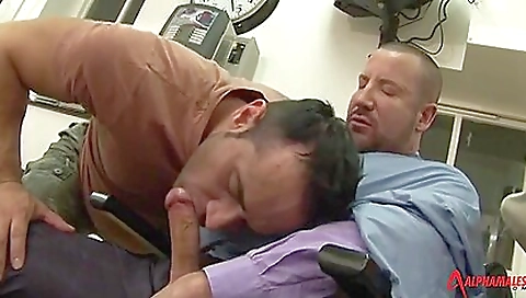 Hawt girl with a sexy bodyug ashtray