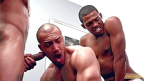 Slimal titillating's sexy feet