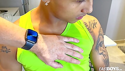 Milf gets her pussy eaten and fucked