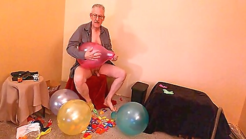 Hotie sexy babe loves anal sex