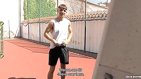 Married up and ready for her pussy