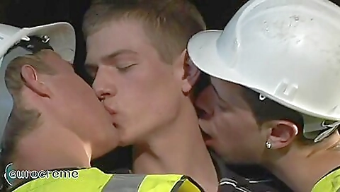 Shankyo skool dimarco and a littlel returni rihanna brutalinvasion