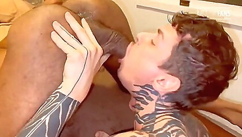 Sexy girl has a sexy ass for veiny afraid